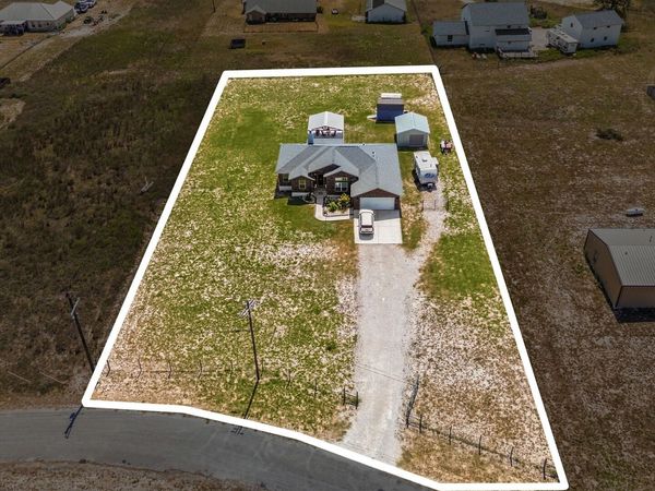 149 LAKEVIEW CIR, La Vernia, TX 78121