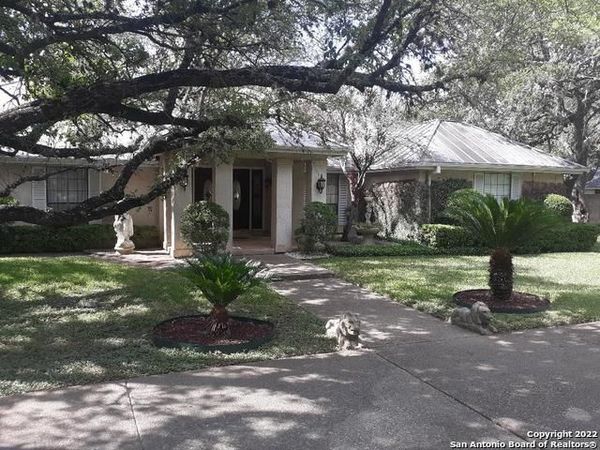 98 Longbow Rd, Shavano Park, TX 78231