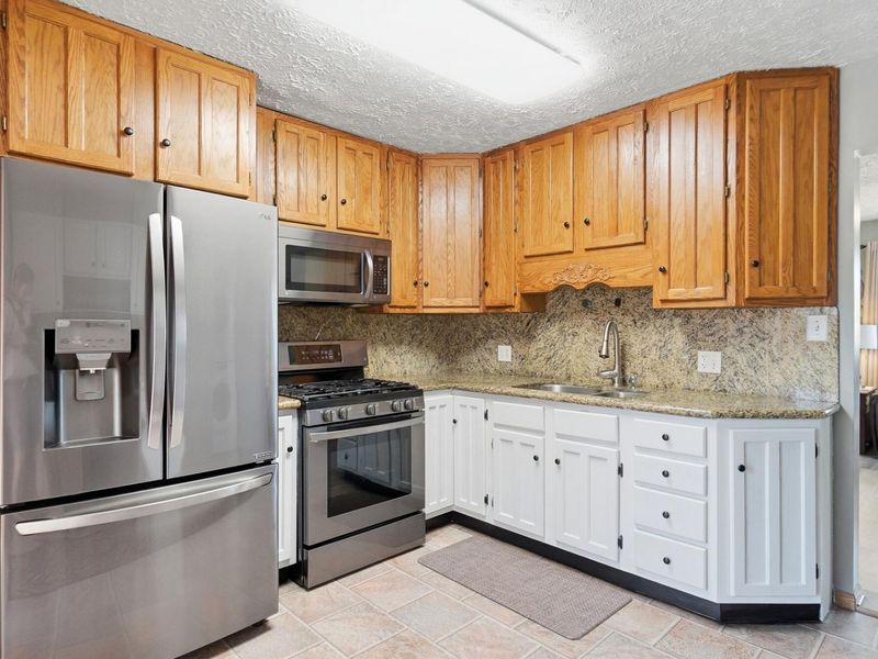 1425 Greenleaf Road, Columbus, OH 43223 Photo 16