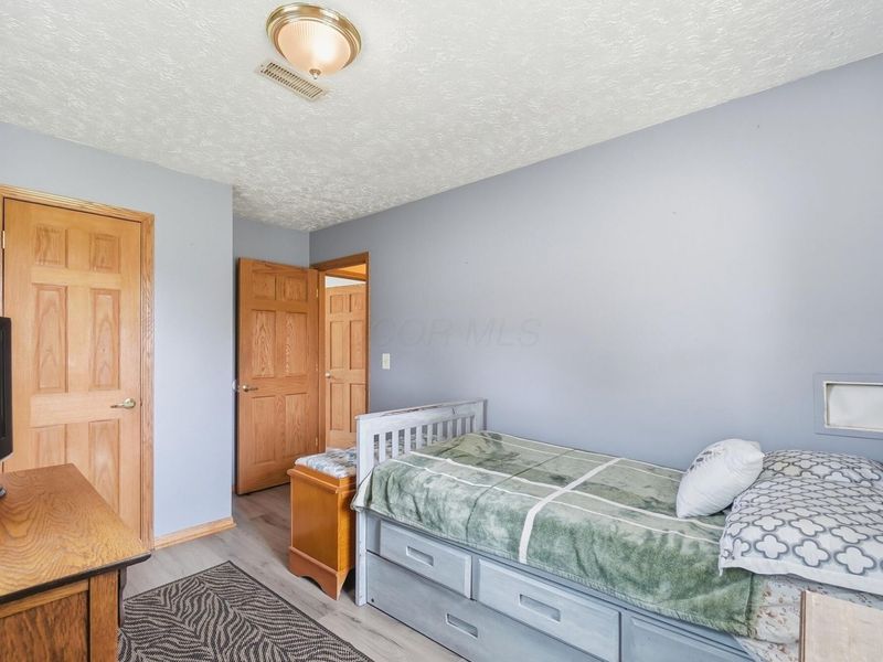 1425 Greenleaf Road, Columbus, OH 43223 Photo 37