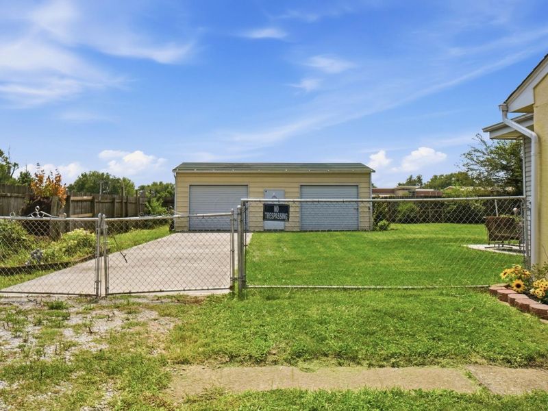 1425 Greenleaf Road, Columbus, OH 43223 Photo 52