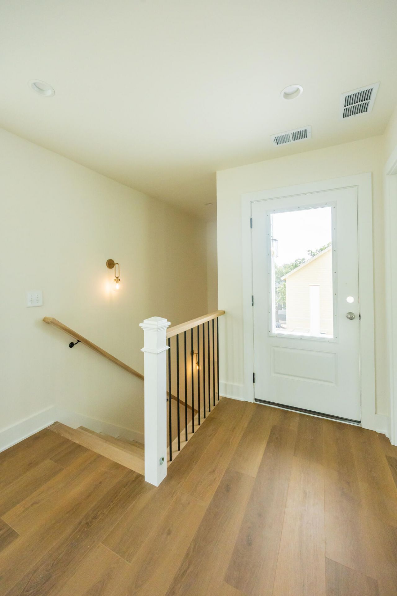 42 Cooper Street Photo 32