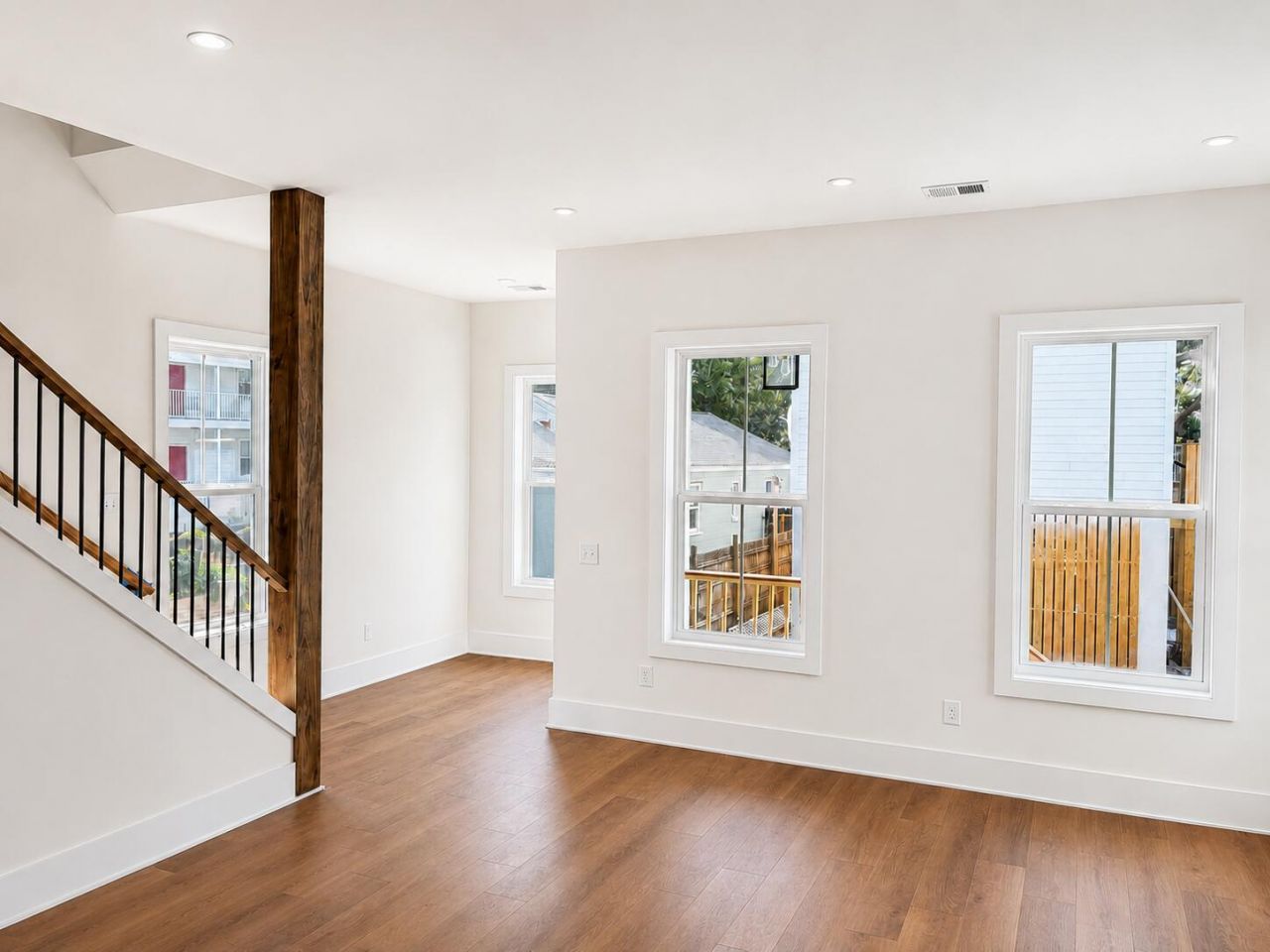 42 Cooper Street Photo 8
