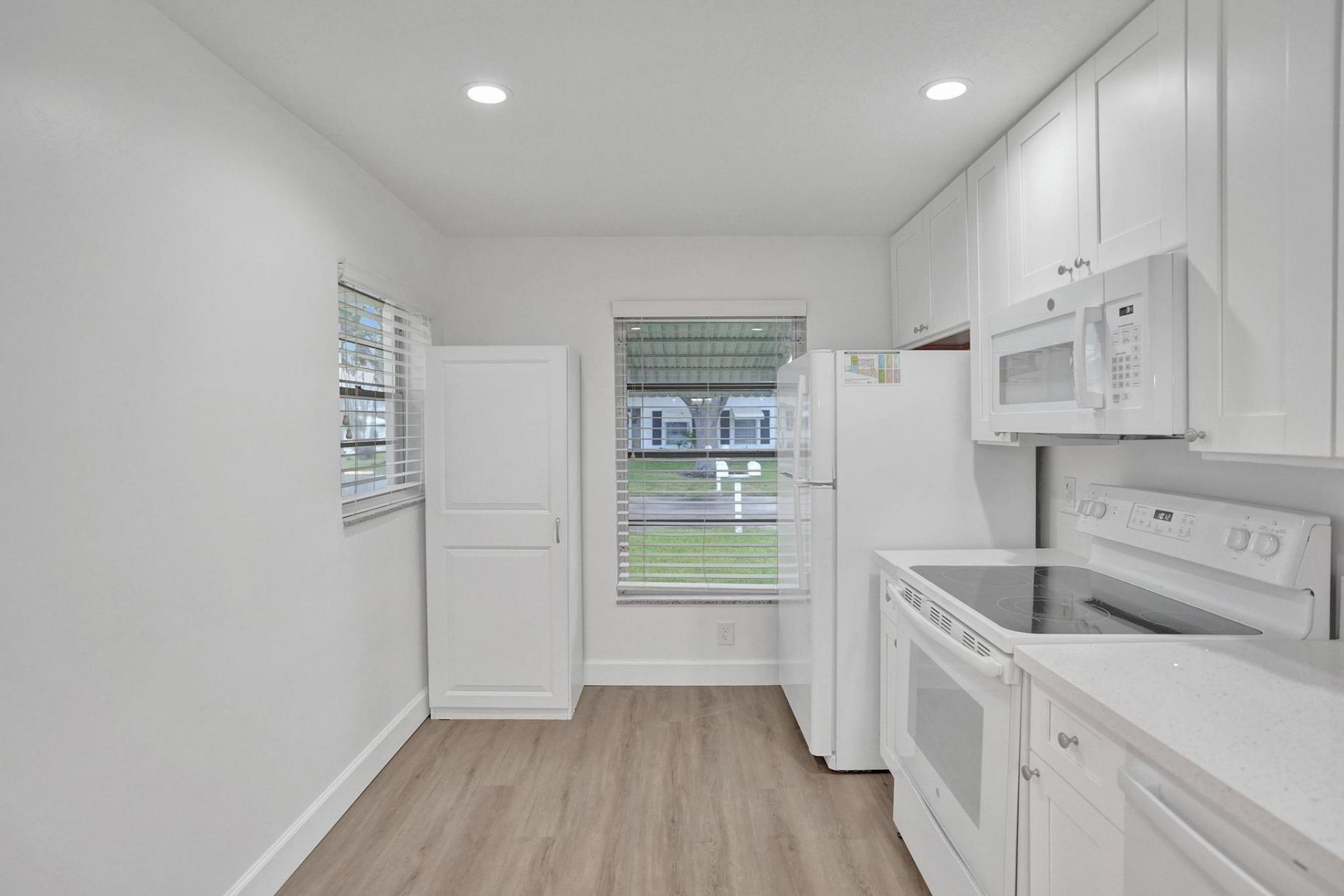 1050 NW 87th Avenue, Unit B141, Plantation, FL 33322 Photo