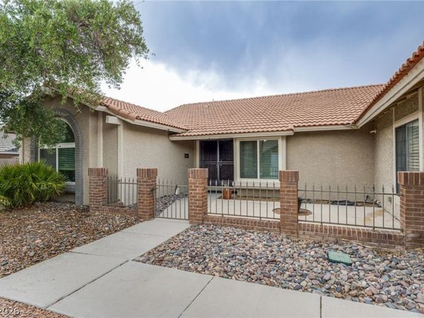 3249 Palmdesert Way, Las Vegas, NV 89120