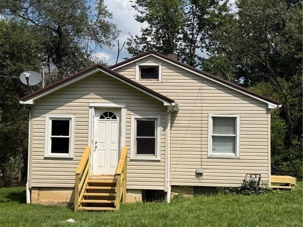 4966 Collins Drive , Newton Falls, OH 44444