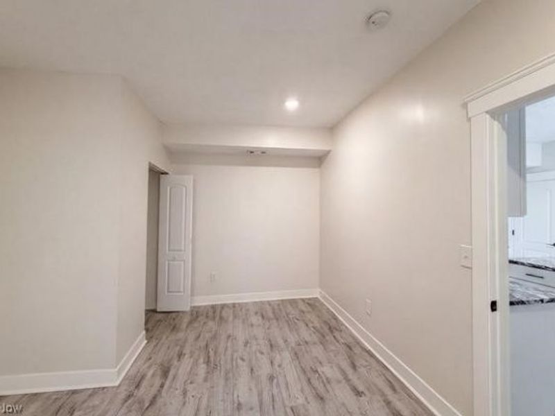 3402 Erin Ave, Cleveland, OH 44113 Photo 6