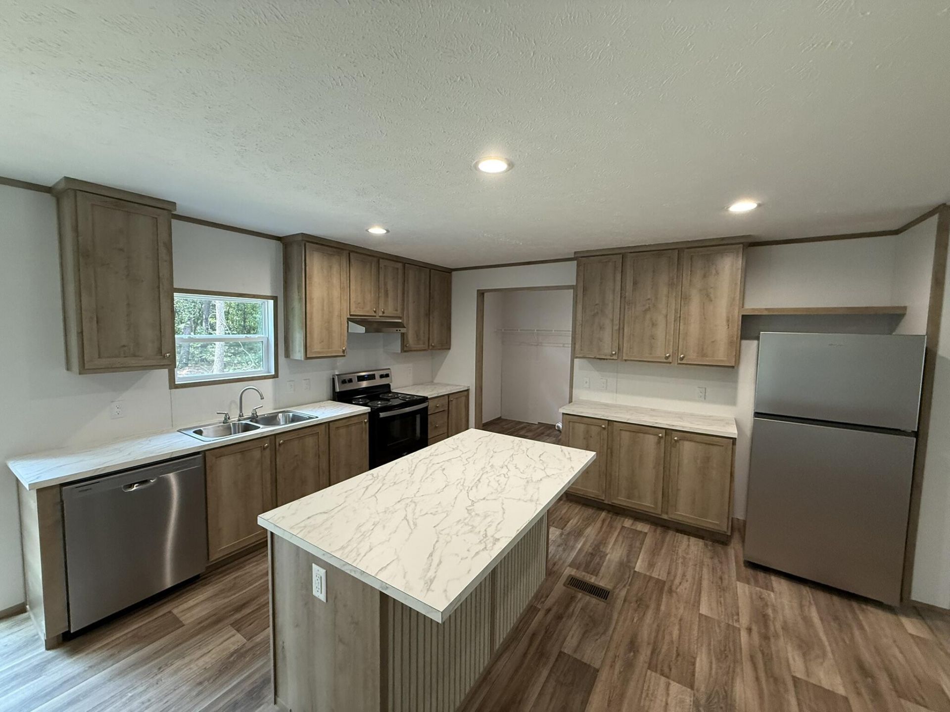 55 Seabrook Center Road Photo 9
