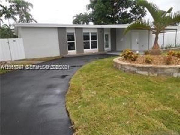 6540 W 11th Ave , Hialeah, FL 33012