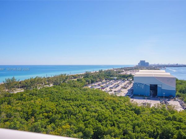 100 Bayview Dr , Unit 1626, Sunny Isles Beach, FL 33160