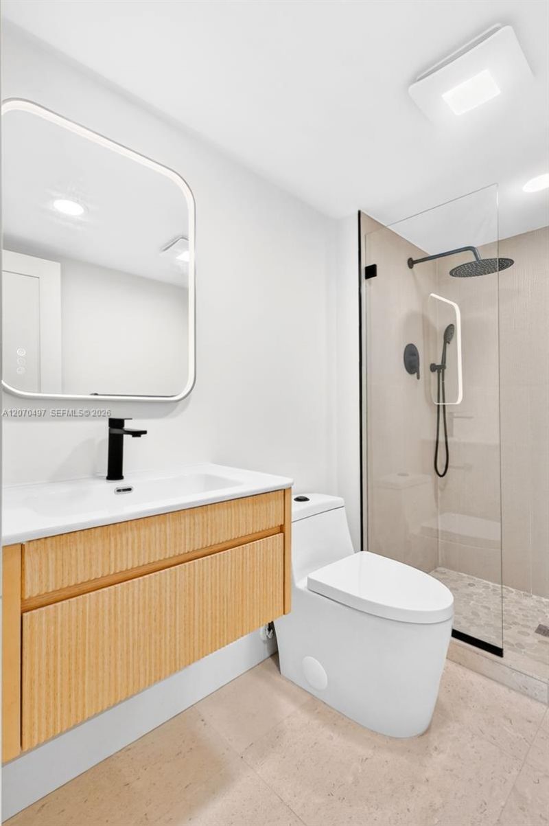 100 Bayview Dr , Unit 1626, Sunny Isles Beach, FL 33160 Photo