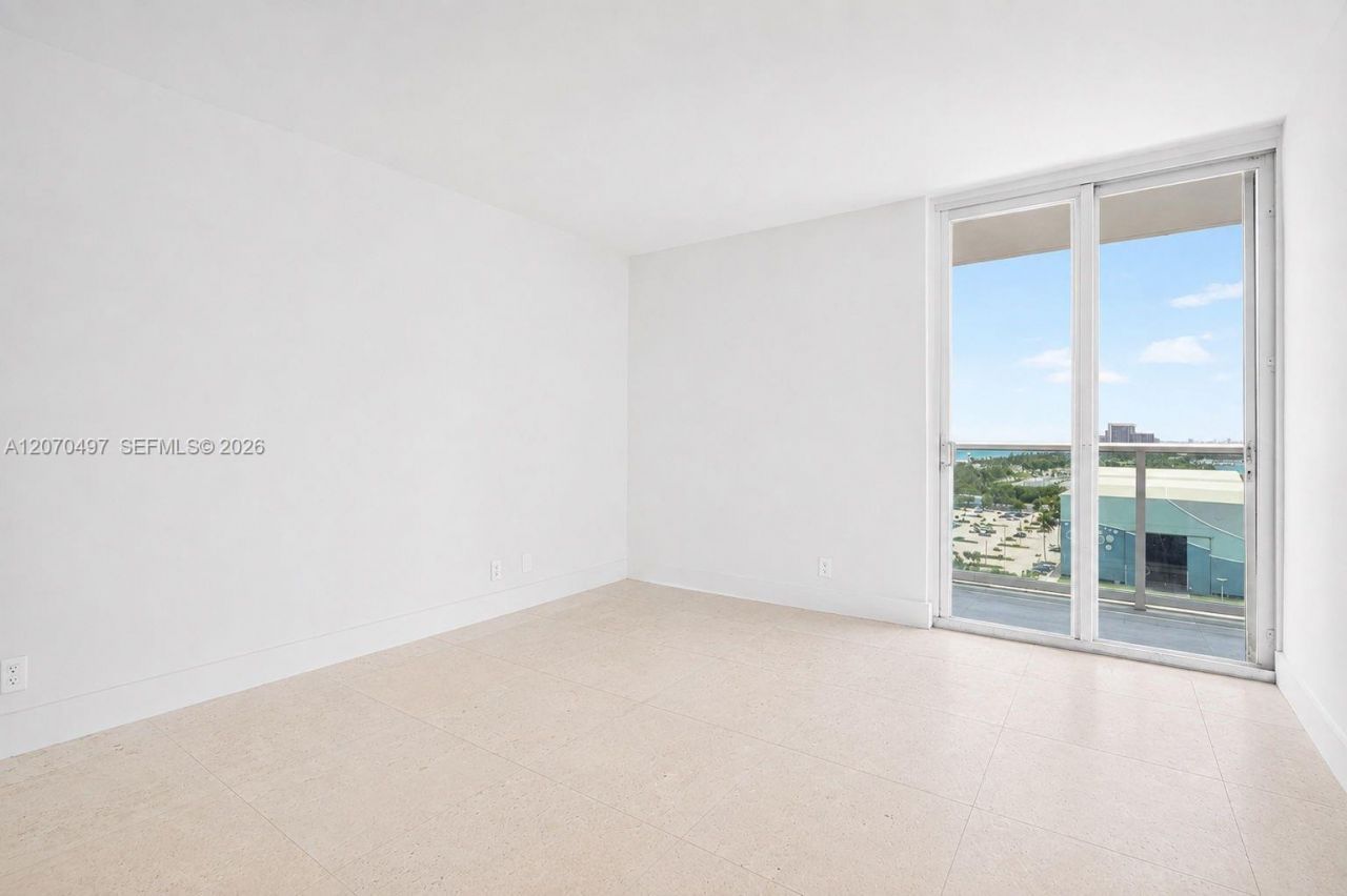 100 Bayview Dr , Unit 1626, Sunny Isles Beach, FL 33160 Photo