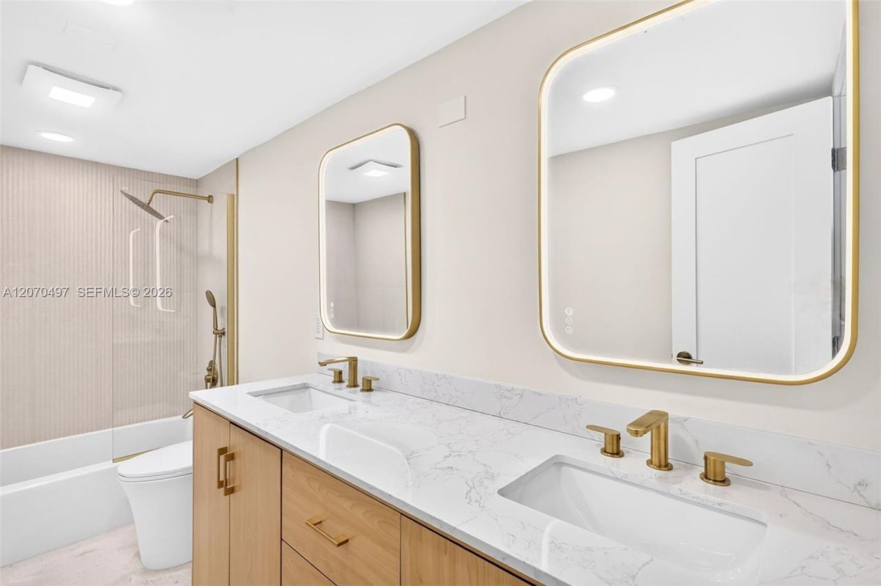 100 Bayview Dr , Unit 1626, Sunny Isles Beach, FL 33160 Photo
