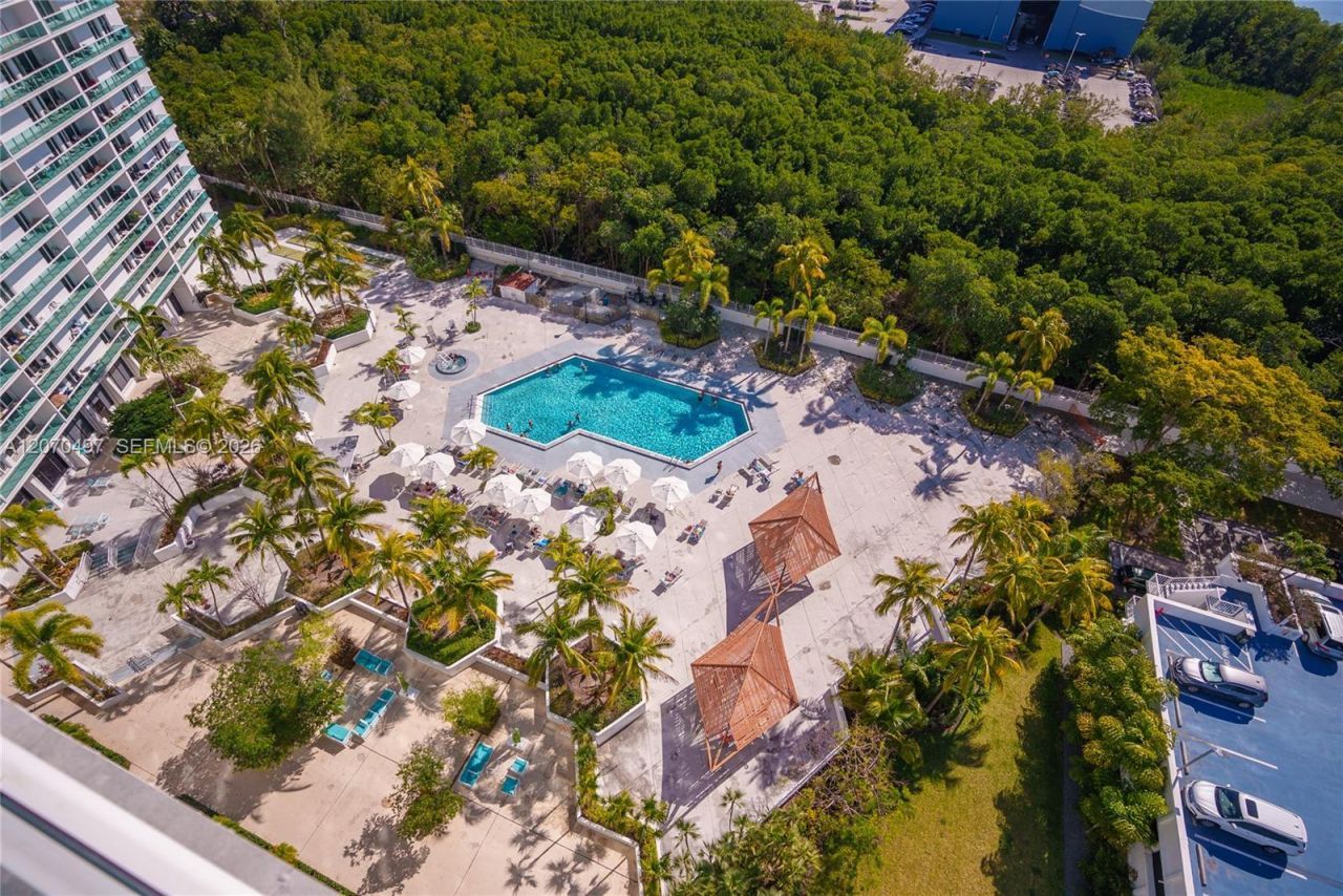 100 Bayview Dr , Unit 1626, Sunny Isles Beach, FL 33160 Photo