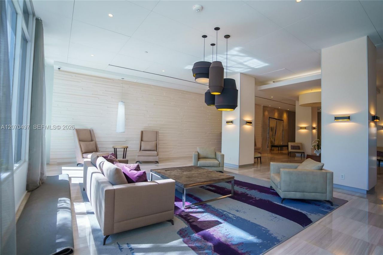 100 Bayview Dr , Unit 1626, Sunny Isles Beach, FL 33160 Photo