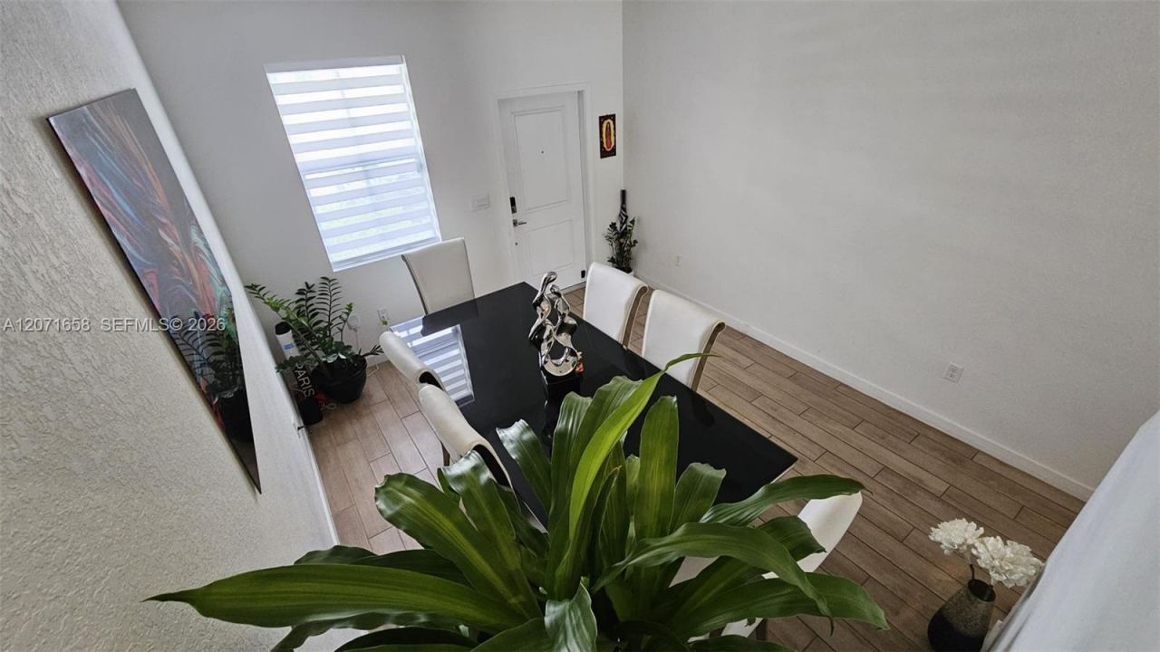 1677 SE 8th Ave , Homestead, FL 33034 Photo