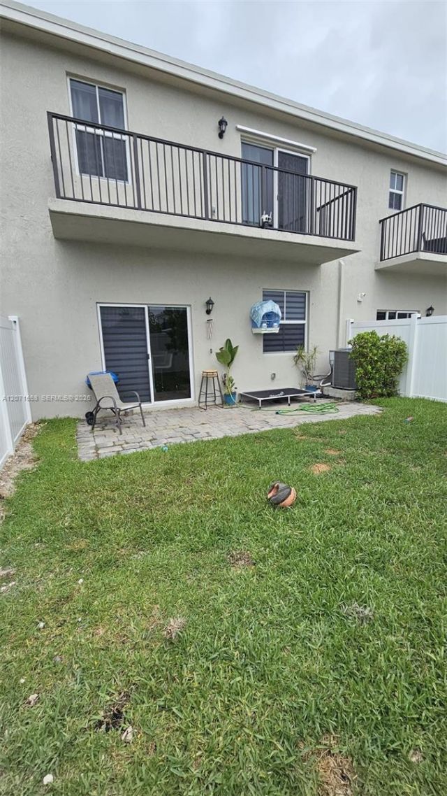1677 SE 8th Ave , Homestead, FL 33034 Photo