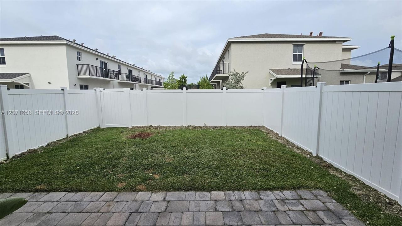 1677 SE 8th Ave , Homestead, FL 33034 Photo