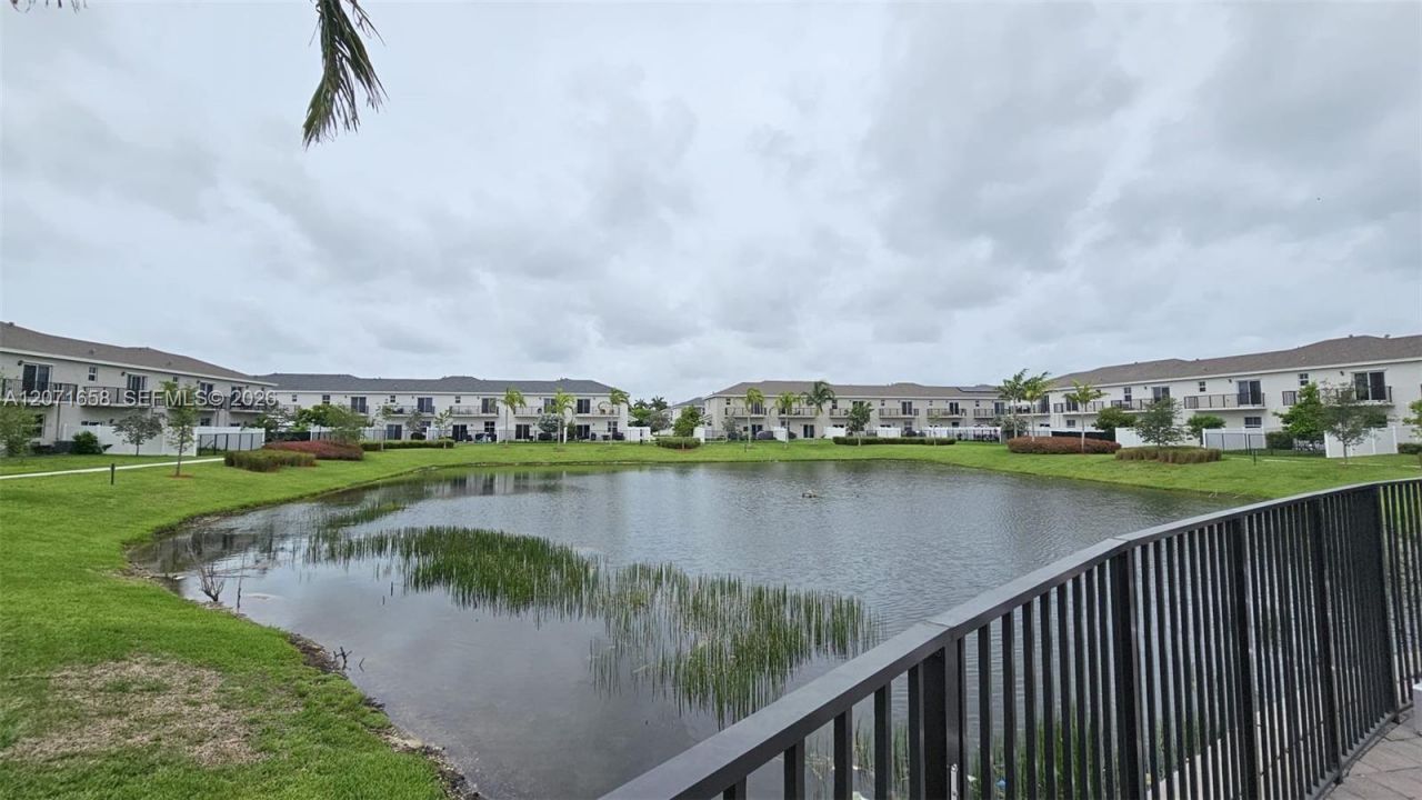 1677 SE 8th Ave , Homestead, FL 33034 Photo