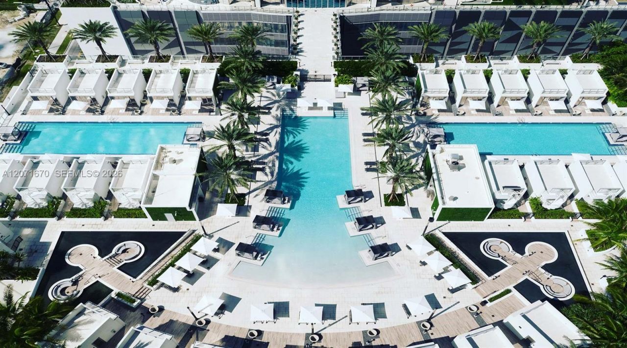851 NE 1st Ave , Unit 2501, Miami, FL 33132 Photo