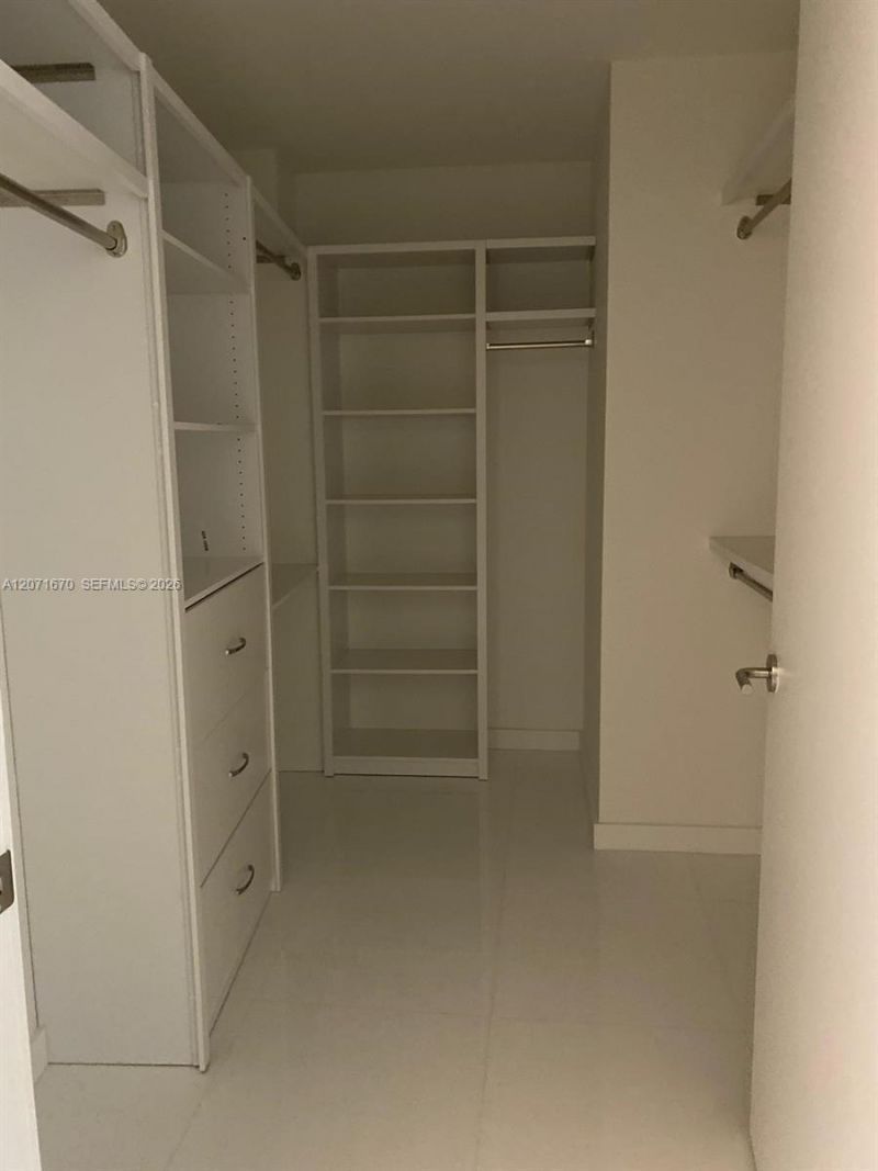 851 NE 1st Ave , Unit 2501, Miami, FL 33132 Photo