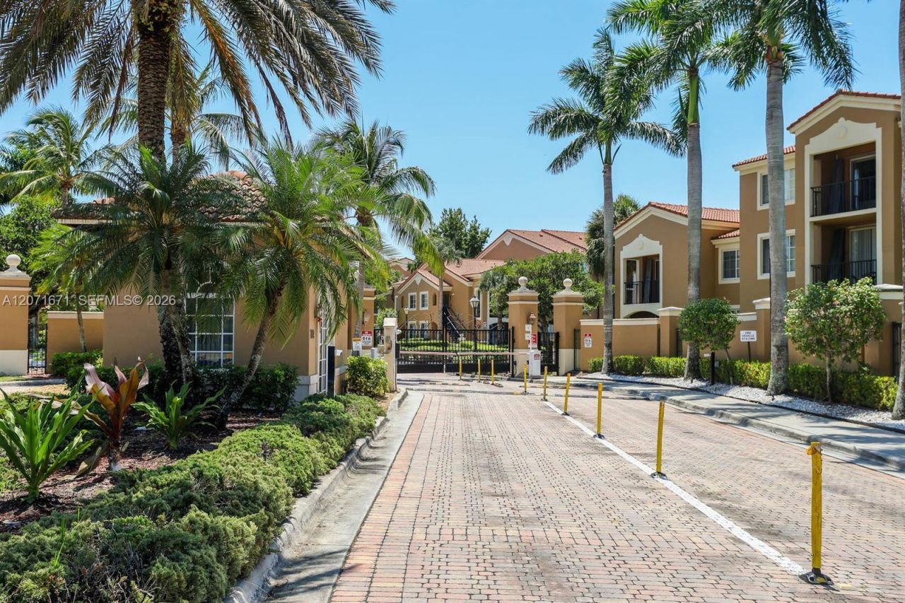 8050 N Nob Hill Rd , Unit 106, Tamarac, FL 33321 Photo