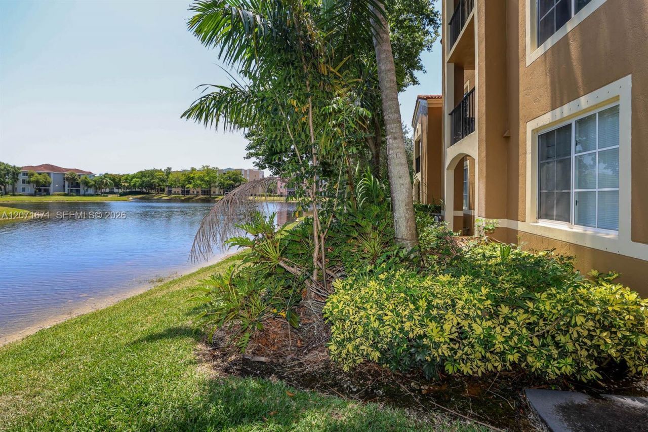 8050 N Nob Hill Rd , Unit 106, Tamarac, FL 33321 Photo