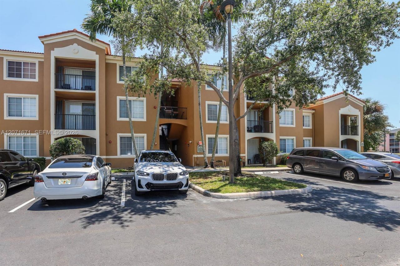8050 N Nob Hill Rd , Unit 106, Tamarac, FL 33321 Photo