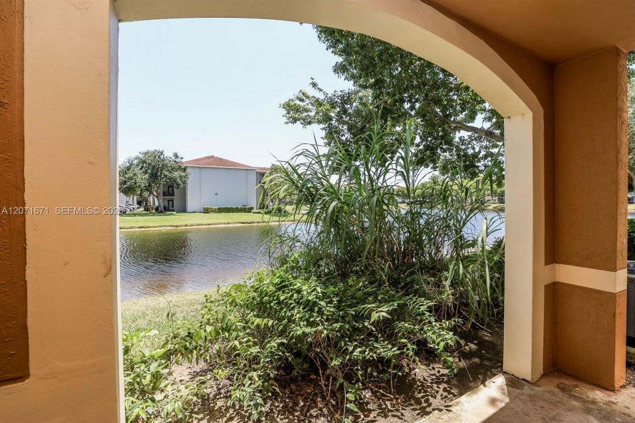 8050 N Nob Hill Rd , Unit 106, Tamarac, FL 33321 Photo