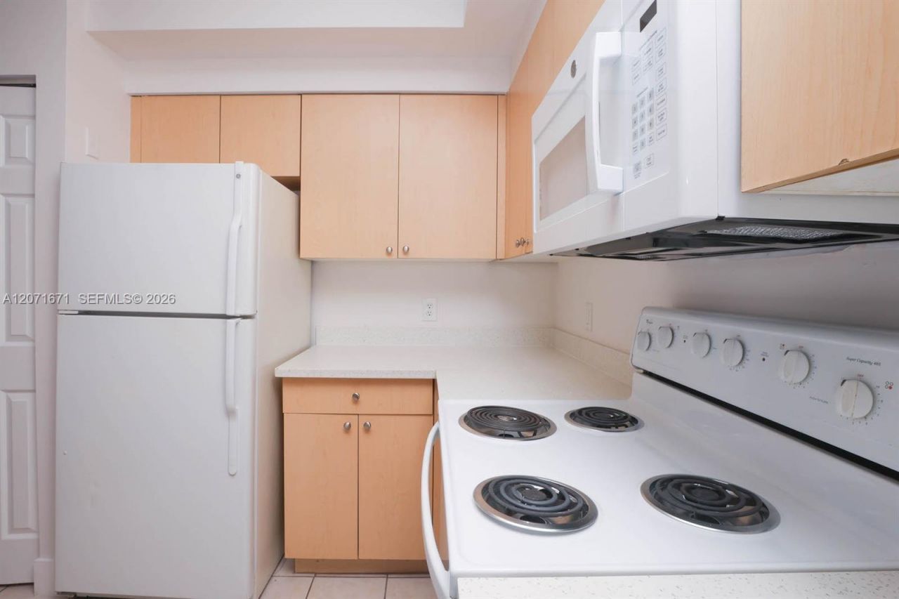 8050 N Nob Hill Rd , Unit 106, Tamarac, FL 33321 Photo