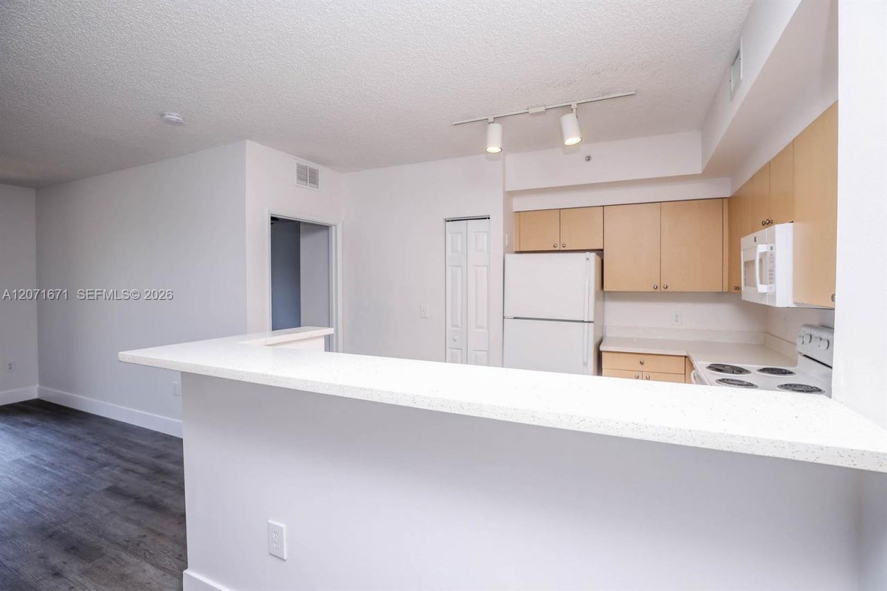 8050 N Nob Hill Rd , Unit 106, Tamarac, FL 33321 Photo
