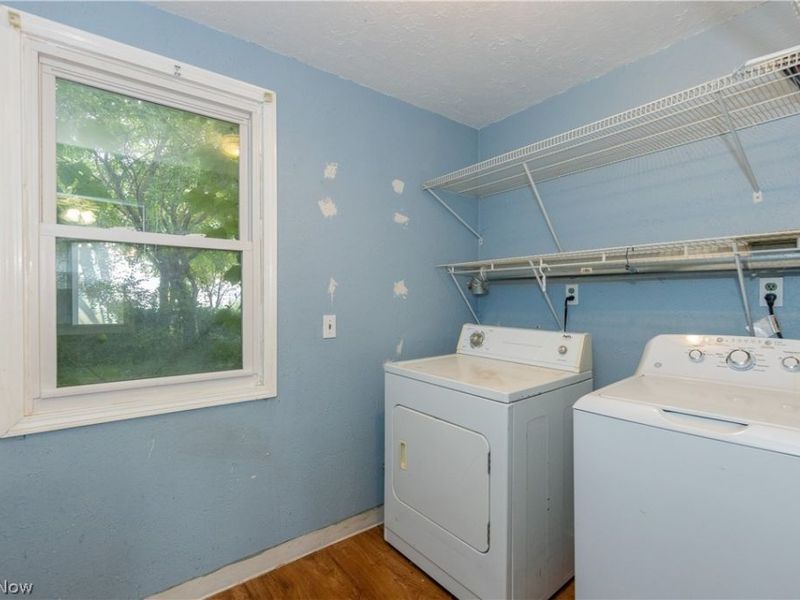 827 Starkweather Avenue, Cleveland, OH 44113 Photo 21