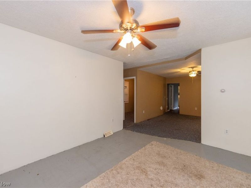 827 Starkweather Avenue, Cleveland, OH 44113 Photo 4