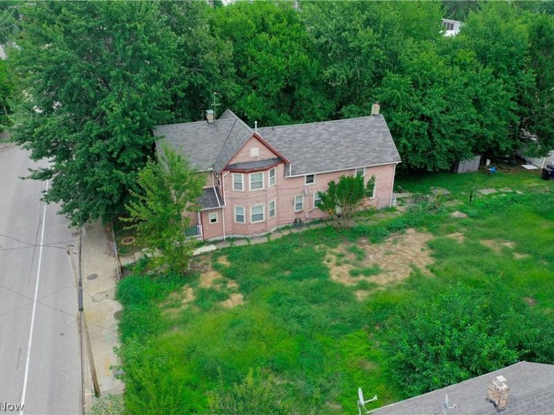 827 Starkweather Avenue, Cleveland, OH 44113 Photo 45