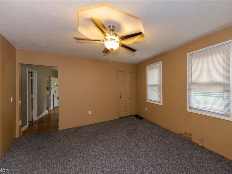 827 Starkweather Avenue, Cleveland, OH 44113 Photo 5