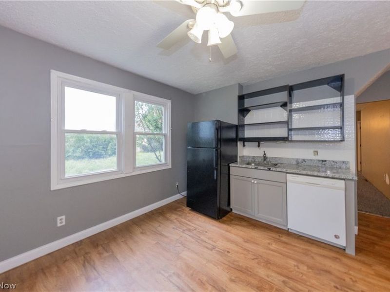 827 Starkweather Avenue, Cleveland, OH 44113 Photo 8