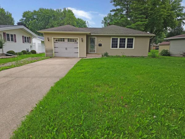 1109 S Moore Street, Blue Earth, MN 56013