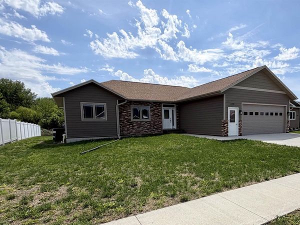 1205 KELVIN RD, Storm Lake, IA 50588