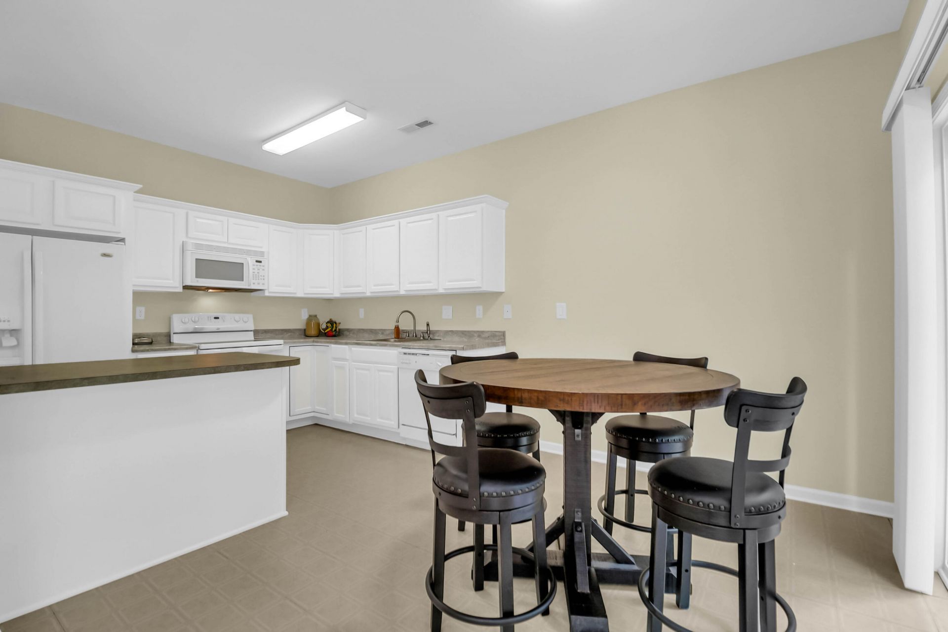 181 Grand Oaks Drive Photo 11