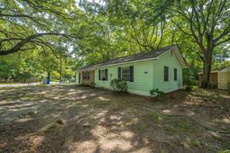 2881 Charlene Drive photo 4
