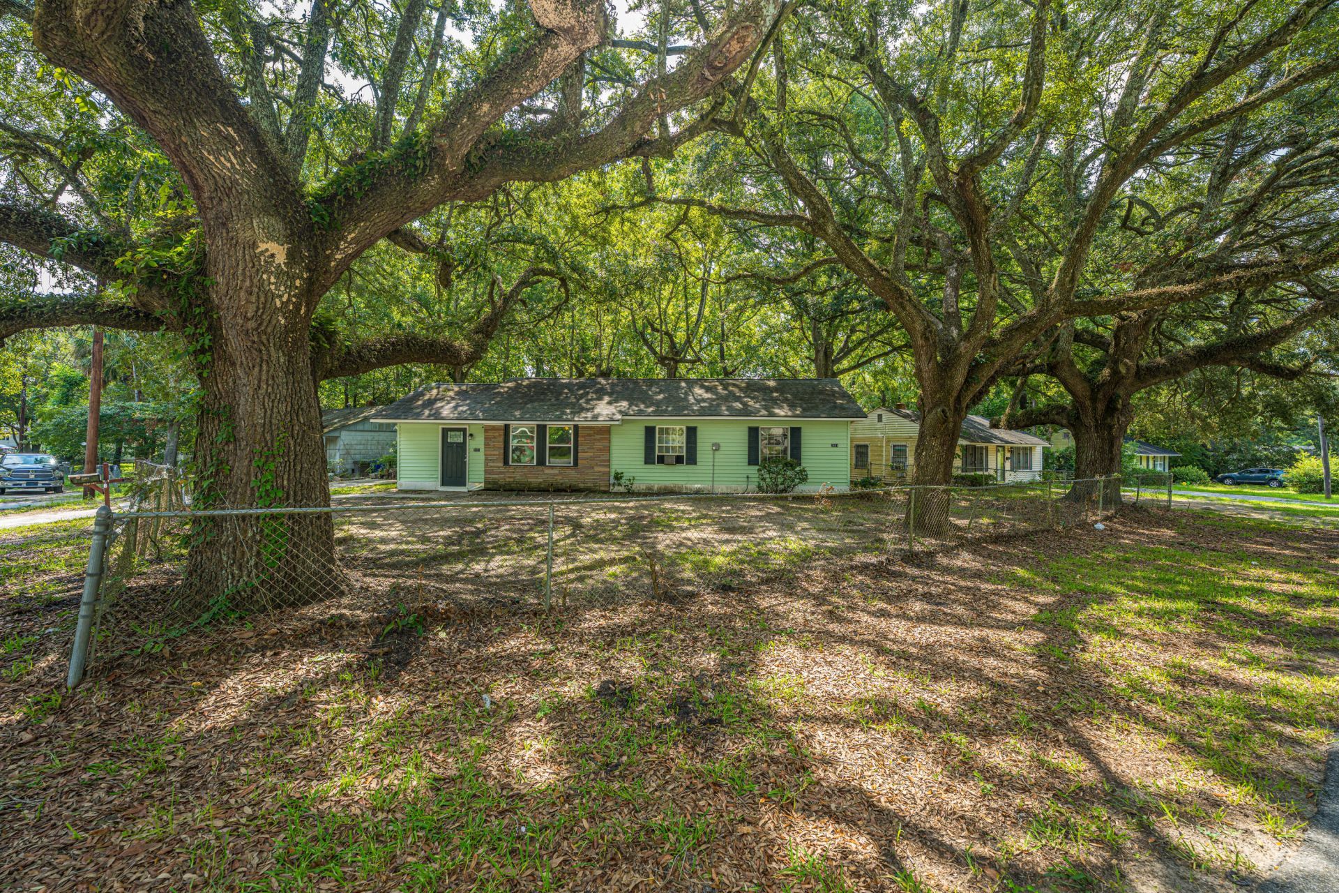 2881 Charlene Drive Photo 5
