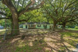 2881 Charlene Drive photo 4