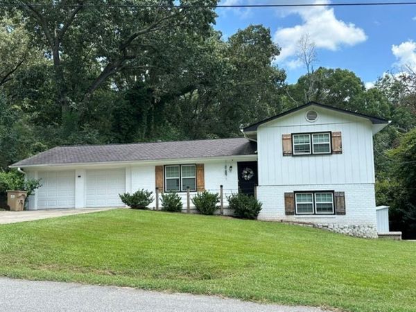 2335 Donnie Lee Drive , Gainesville, GA 30506
