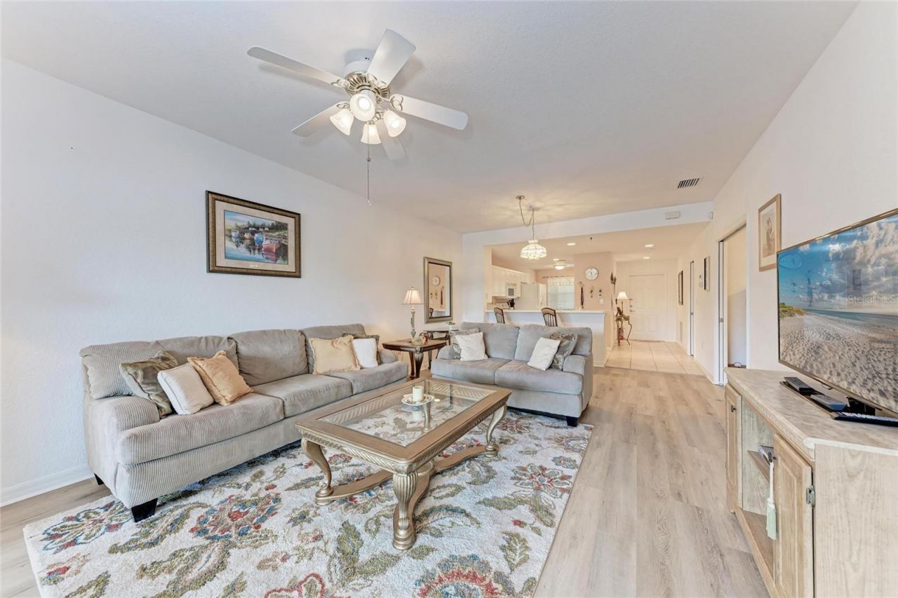 6326 Grand Oak Circle , Unit 203, Bradenton, FL 34203 Photo