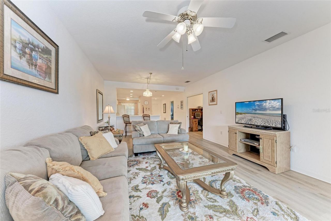 6326 Grand Oak Circle , Unit 203, Bradenton, FL 34203 Photo