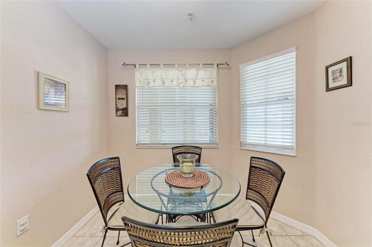 6326 Grand Oak Circle , Unit 203, Bradenton, FL 34203 Photo