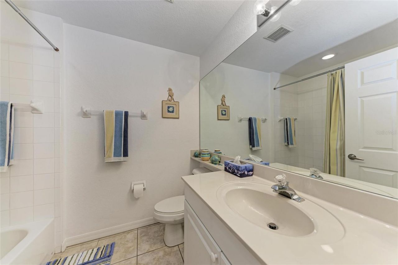6326 Grand Oak Circle , Unit 203, Bradenton, FL 34203 Photo