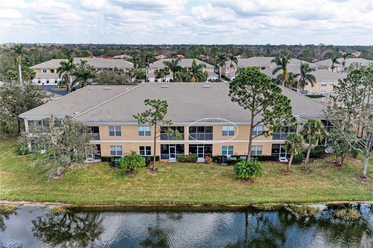 6326 Grand Oak Circle , Unit 203, Bradenton, FL 34203 Photo