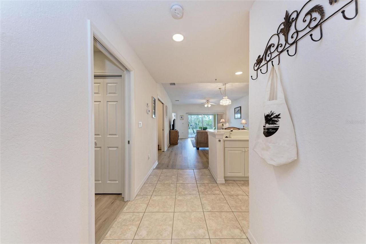 6326 Grand Oak Circle , Unit 203, Bradenton, FL 34203 Photo