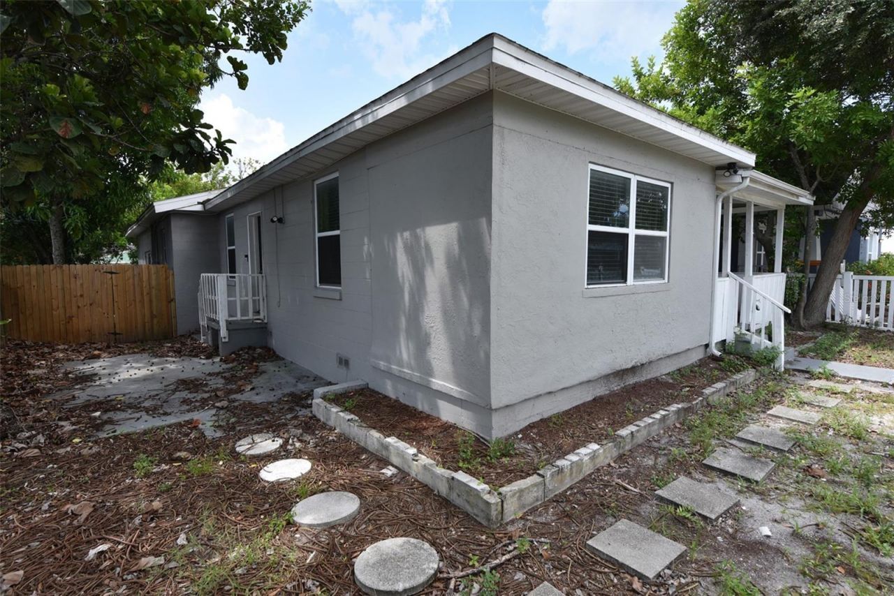 4642 10th Avenue S, Saint Petersburg, FL 33711 Photo